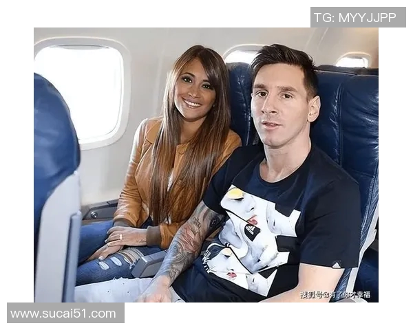 足球明星梅西太太的魅力瞬间与时尚风采尽在此图集展示 足球明星梅西太太的魅力瞬间与时尚风采尽在此图集展示